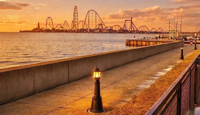 Lakefront Condo On The Water W/Exceptional Views
