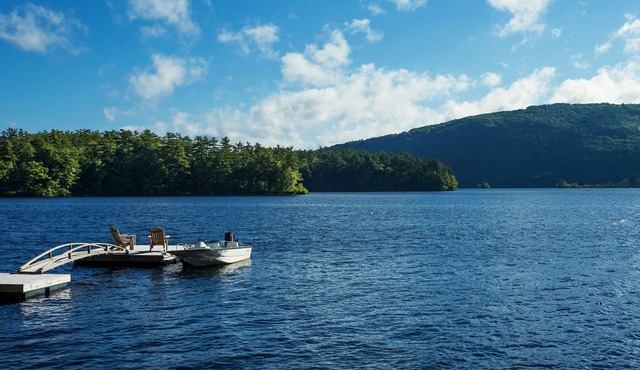 Lakefront cottage, deep water, now booking Summer 2026