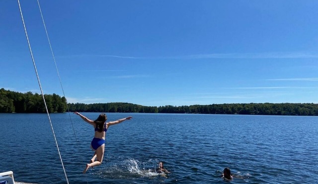 Lakefront Cottage on beautiful Lake Maranacook in Winthrop, ME.