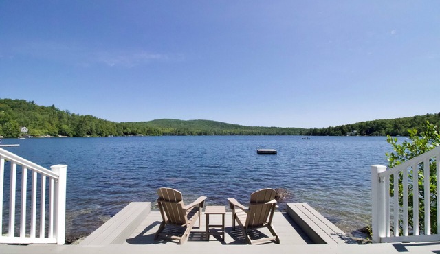 Lakefront Cottage on Pristine Granite Lake