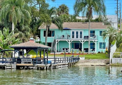 Lakefront Duplex With Pontoon Boat 3 Bed House