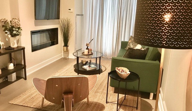 Lakefront Elegant Condo