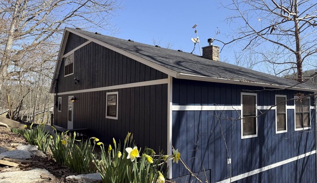 Lakefront home on Beaver Lake with deck, easy shore access, decks & boat access