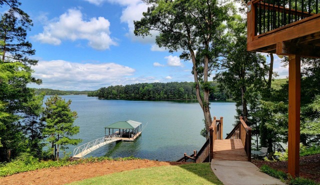 Lakefront Home on Allatoona · Private Dock · 7 Mi to LakePoint Sports · Sleeps 9