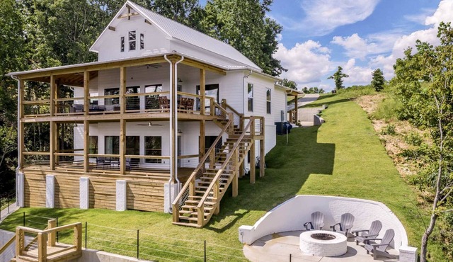 Lakefront Home with Waterfront Views from Every Room - 4.4 miles to The Barn