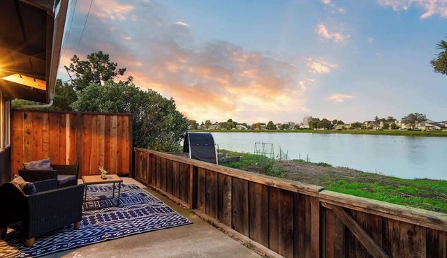 Lakefront Lavender House 2BR w/Water Views & Backyard Near SF