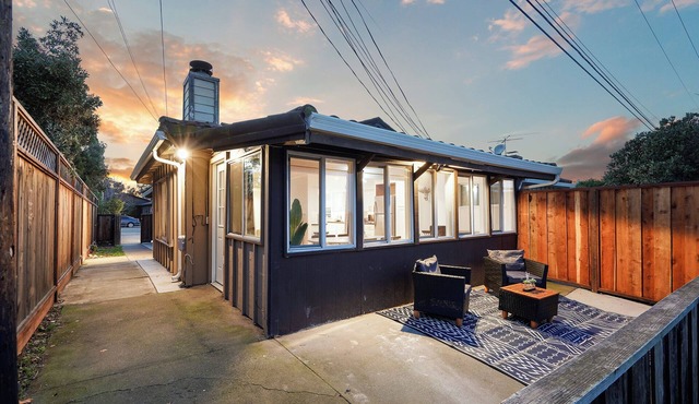 LakeFront Lavender House