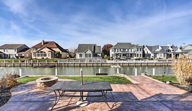 Lakefront Ohio Home w/ Dock & Furnished Patio