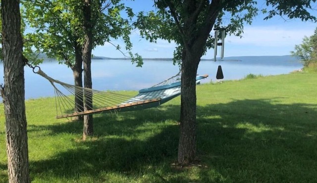 Lakefront Oasis