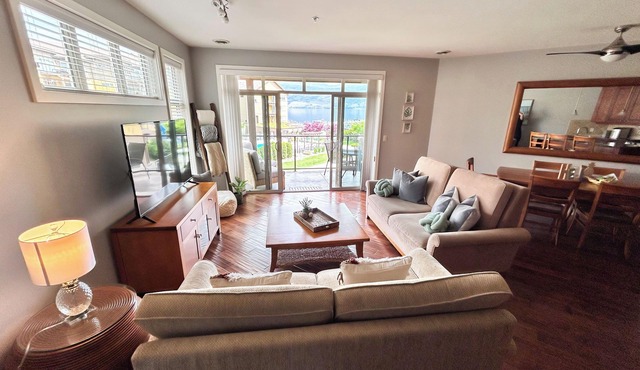 *LAKEFRONT + POOL VIEW* 3br/2bath Spacious + Beautiful Condo