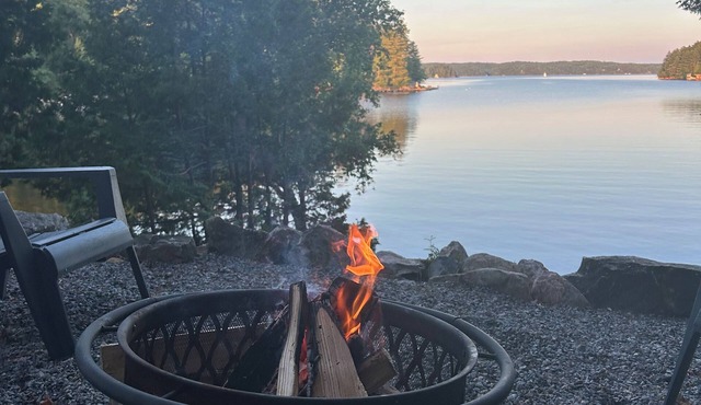 Lakefront private retreat on Lake Rosseau