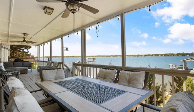 Lakefront property, great for swimming, fishing & boating. Summer is here!