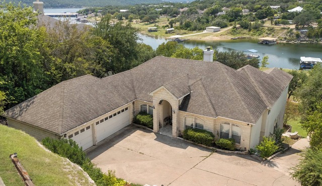 Lakefront Retreat/Boat Dock/Kayak/Paddleboard/Family Fun/Near Austin/Lake Travis