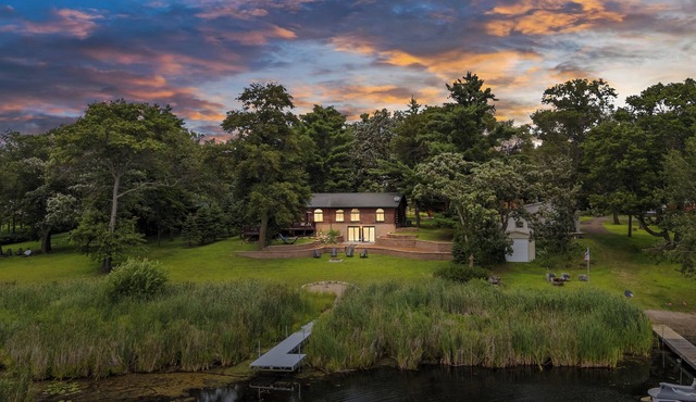 Lakefront Retreat I Game Room + Dock + Fire Pit