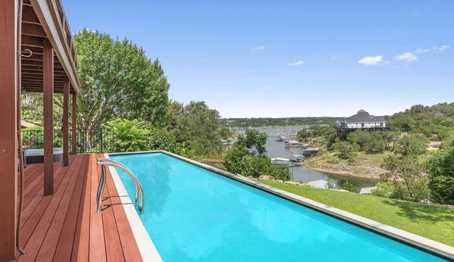 Lakefront Retreat w Pool, Hot Tub & Stunning Views