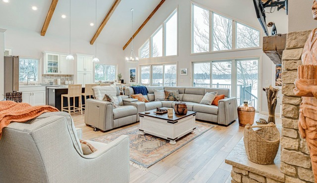 Lakefront Rhinelander Cottage w/Private Dock!