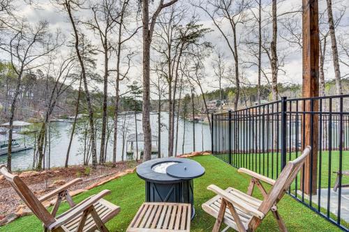 Lakefront Seneca Vacation Rental w/Shared Dock!