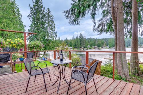 Lakefront Snohomish Home ~ 13 Mi to Historic Dtwn