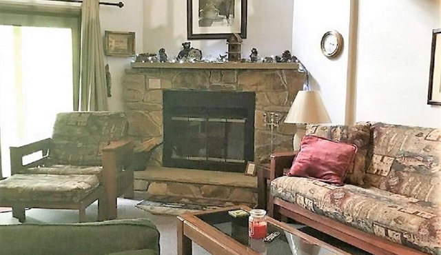Lakefront Townhome