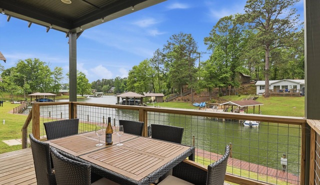 Lakefront Villa @ Bay Pines- Unit 7