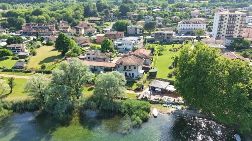 Lakefront, Wi-Fi & Private Parking - La Grotta sul Lago