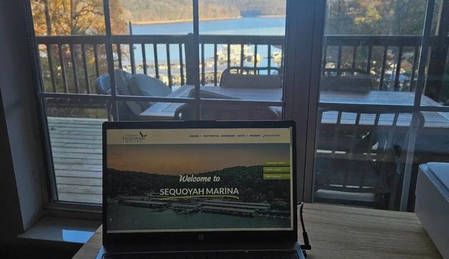 Lakehouse with Lake and Mountain views by Norris Lake Tennessee Andersonville