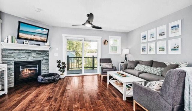 Lakescape Modern 3BD Townhome Downtown Wineries