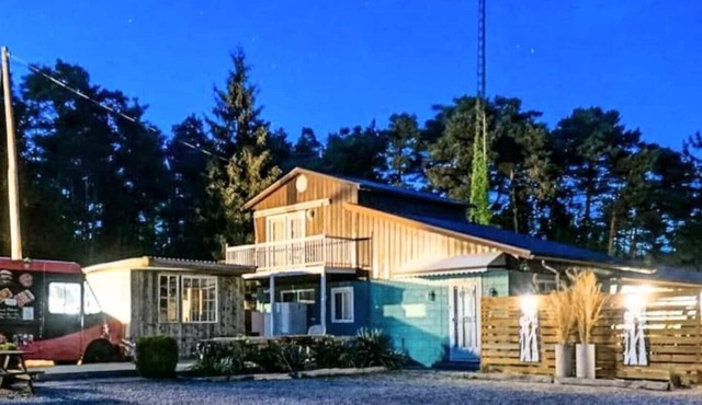 Lakeside Breeze, 7ppl Private Patio, walk to beach