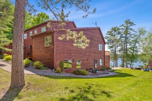 Lakeside Condo #14 3BR 3BA Timberlane Resort