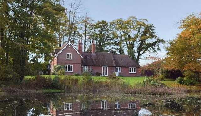 Lakeside Country Cottage