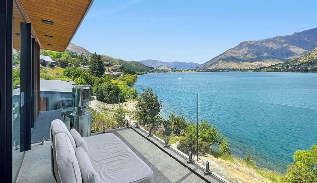 Lakeside Diamond, Modern Luxury Apartment