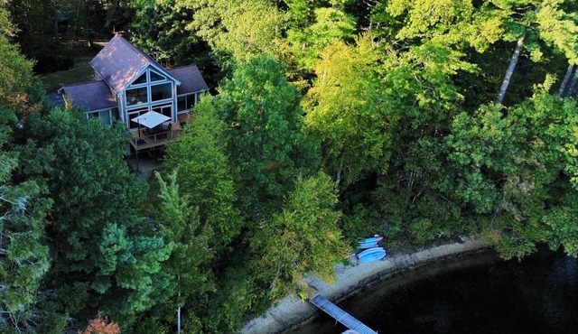 Lakeside Getaway! Gorgeous views! Sleeps 8+