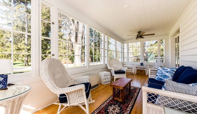 Lakeside Home Walking Distance To Association Beach!
