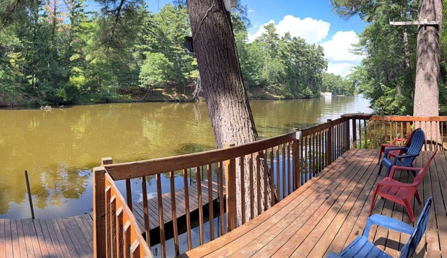 Lakeside Motel