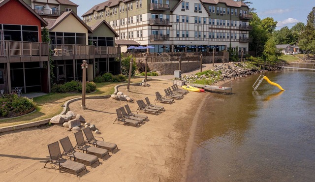 Lakeview 2 Bed 1 Bath Condo on Walker Lake. Walking distance to downtown Walker.