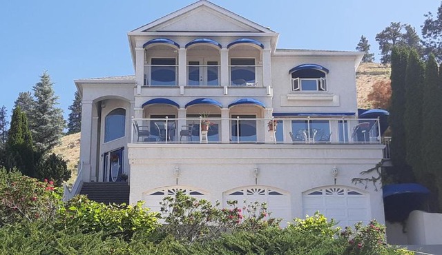 LakeView House with 4 rooms Kelowna near downtown & Knox Moutain