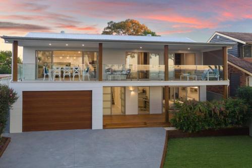 Lakeview Luxury