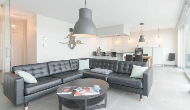 Lakeview with parking by Interhome