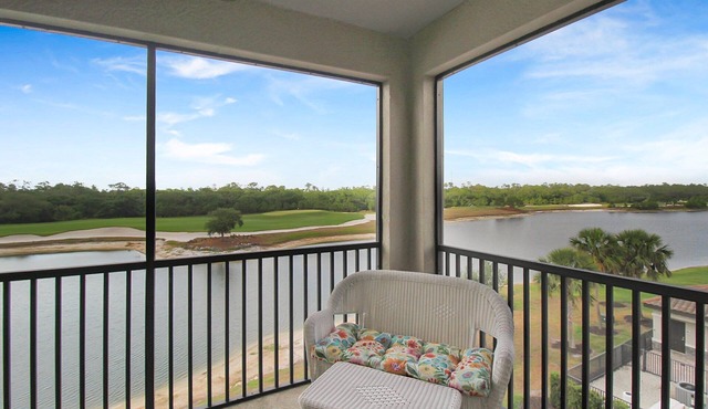 Lakewood National 4th floor condo with lake and golf coarse views - Green View Getaway