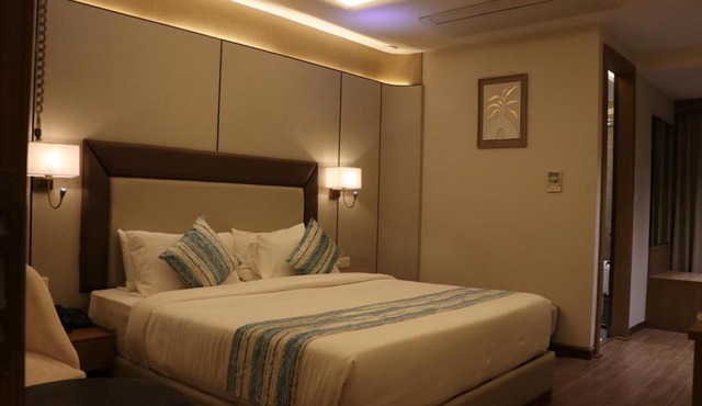 Lalit hotel