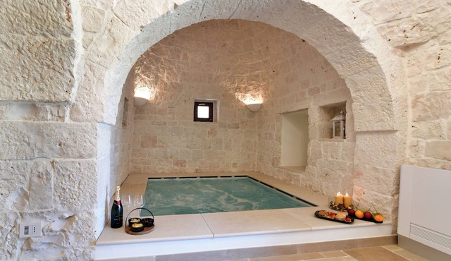 Lamarossa Trulli & Suites