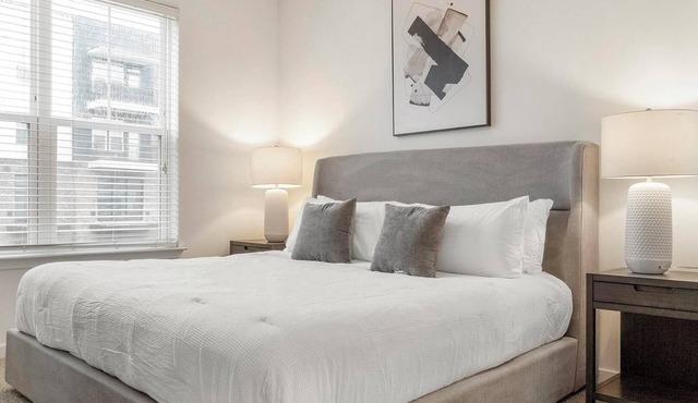 Landing | Amazing 3BD, Rooftop Lounge, Pool