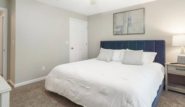 Landing at Timber Ridge Apartments - 2 Bedrooms in Thornhill