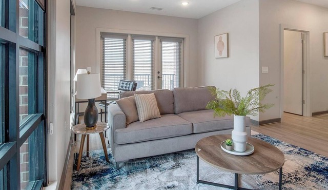 Landing | Beautiful 1BD, Pool, Rooftop Lounge