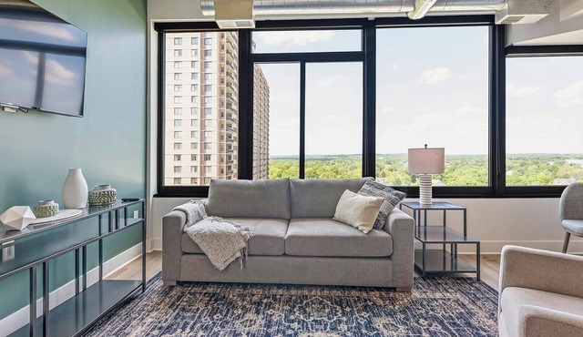 Landing | Beautiful 1BD, Game Room, Gym