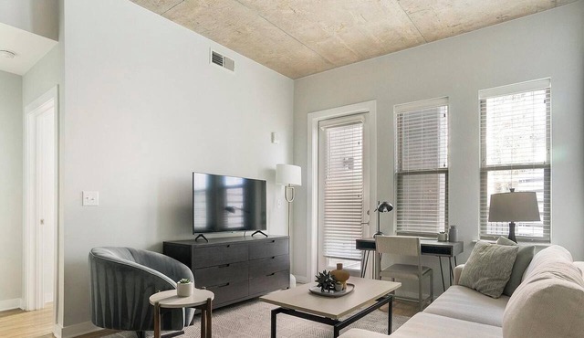 Landing | Beautiful 2BD, Courtyard, Gym