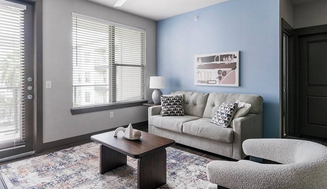 Landing | Beautiful 2BD, Gym