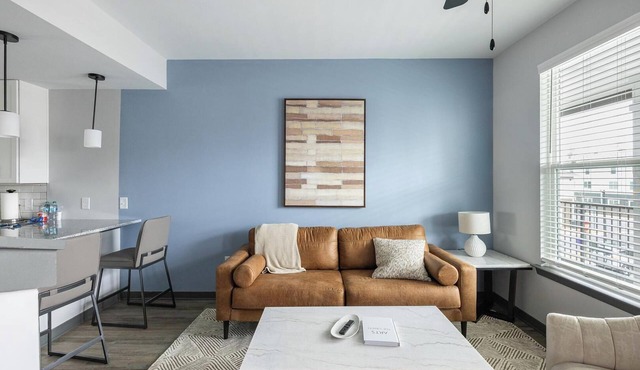 Landing | Beautiful 2BD, Gym, Pool