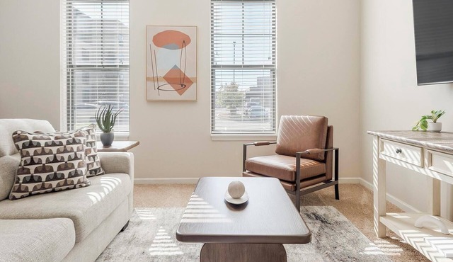 Landing | Beautiful 2BD, Pool, Gym