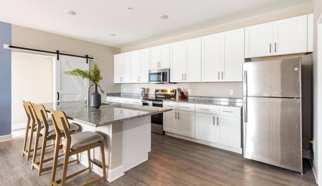 Landing | Beautiful 2BD, Yoga Studio, Gym